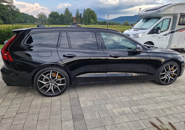Volvo V60 cena 229000 przebieg: 109000, rok produkcji 2021 z Kisielice małe 232